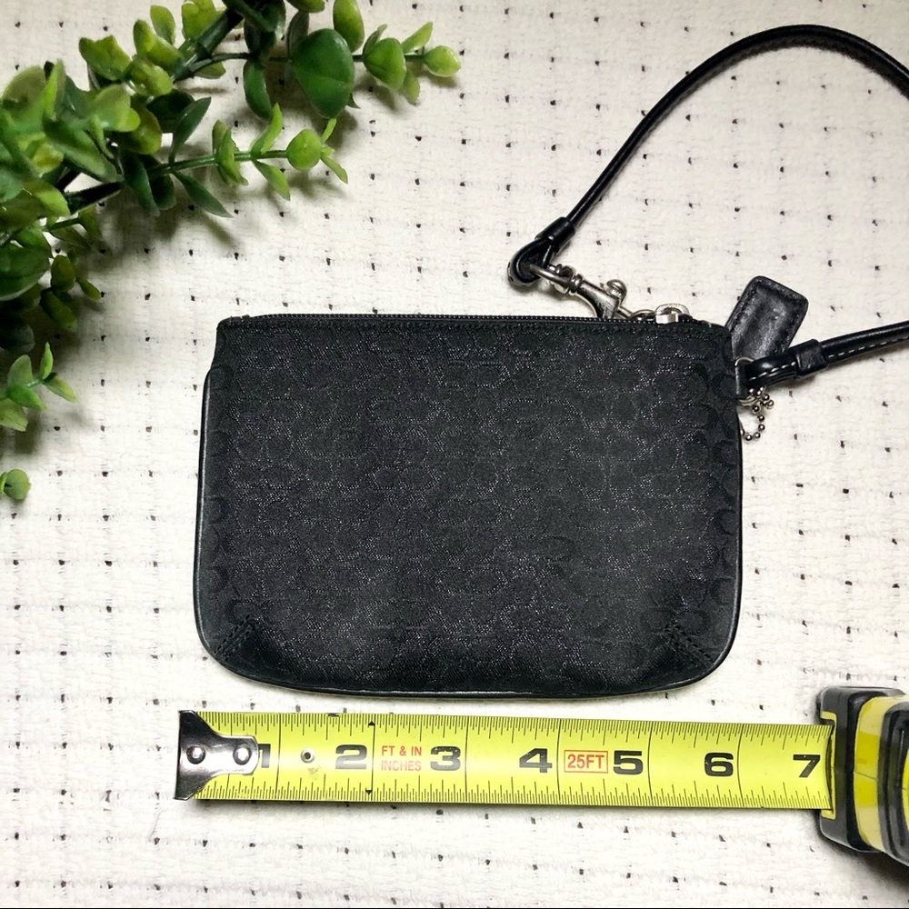 Coach Wristlet - Picture 4 of 7